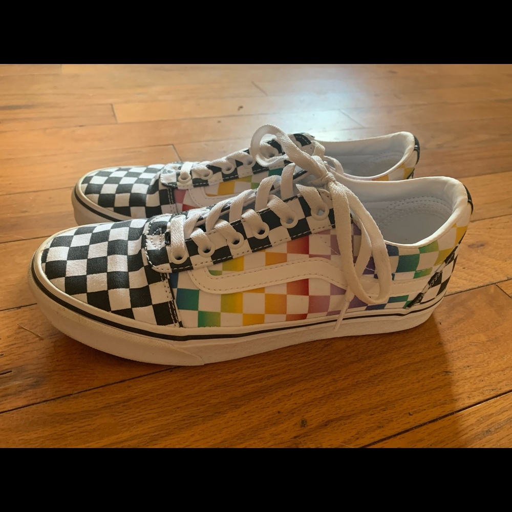 Like New! Vans checked rainbow